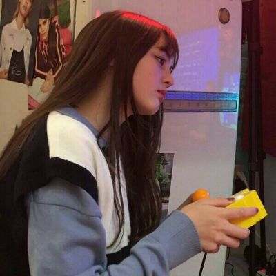 高清欧美头像女生高冷图片(24张)