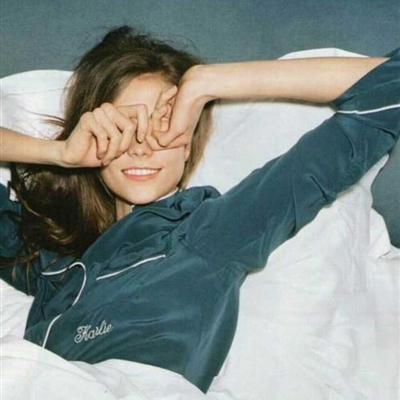 高清欧美头像女生高冷图片(24张)