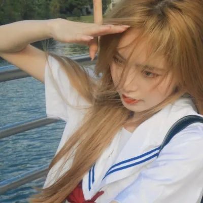 笑起来超好看的女生头像(23张)