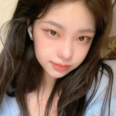 笑起来超好看的女生头像(23张)