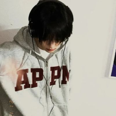 2023男生头像冷酷帅气真人图片(共22张)