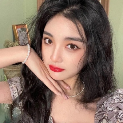 成熟美女图片清新头像(精选22张)