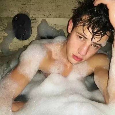 时尚欧美范男生个性头像(优选20张)