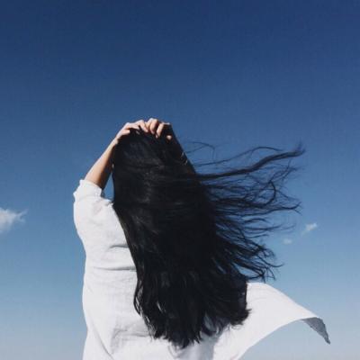 女神范十足的长发小清新头像(共20张)