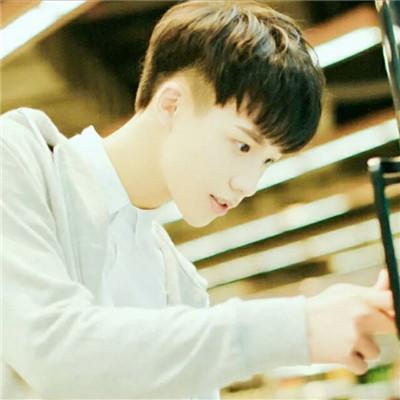 大方干净氛围男头合集(共16张)