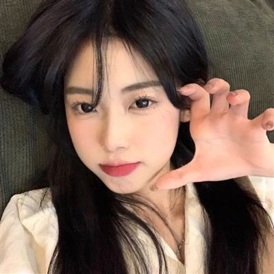 微信好看女生头像图片精选(共16张)