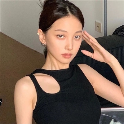 微信好看女生头像图片精选(共16张)