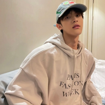 2023年最好看的头像男生帅气图片(18张)