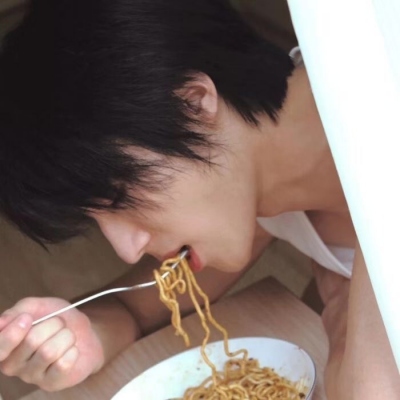 2023年最好看的头像男生帅气图片(18张)