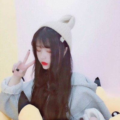 2023抖音最火小姐姐头像(18张)