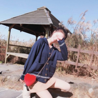 2023抖音最火小姐姐头像(18张)