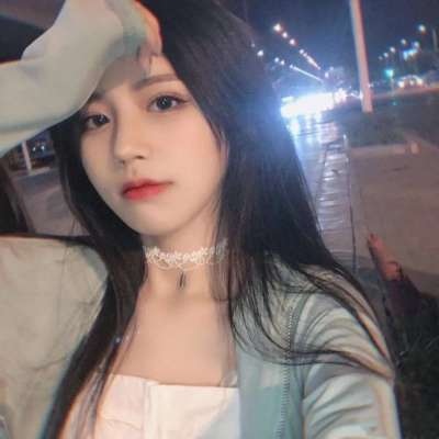 女生头像真人高清图片(18张)