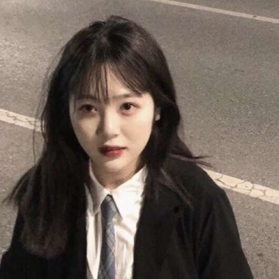 女生头像真人高清图片(18张)