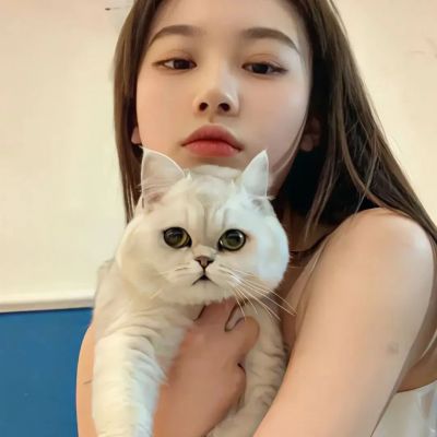 最火最潮女生头像(20张)