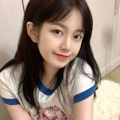 最火最潮女生头像(20张)