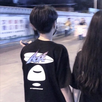 抖音最火的情侣头像一人一半(优选20张)