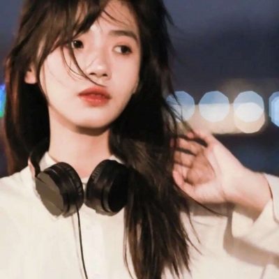 女生真人小姐姐头像可爱(共18张)