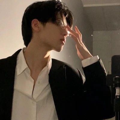 2023最流行洋气头像男生(22张)