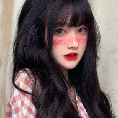 学院风可爱女生头像(精选20张)