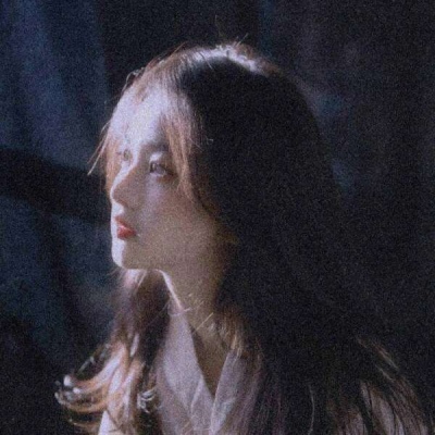 学院风可爱女生头像(精选20张)