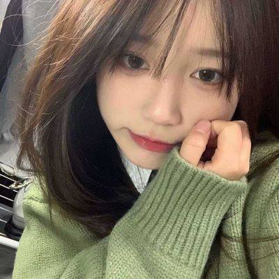 高级感拉满的头像女(共18张)