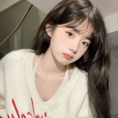 高级感拉满的头像女(共18张)