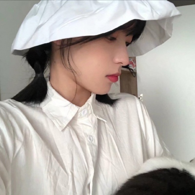 既惊艳又耐看的女生头像(精选24张)