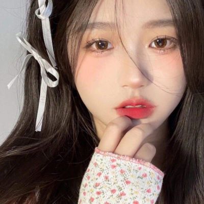 既惊艳又耐看的女生头像(精选24张)