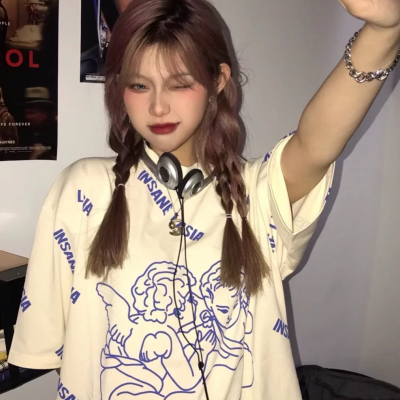 既惊艳又耐看的女生头像(精选24张)