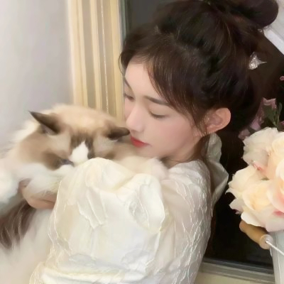 既惊艳又耐看的女生头像(精选24张)