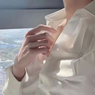 高级感不俗气的情侣头像(共18张)