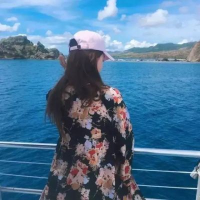 qq头像海边唯美背影女生图片(优选18张)