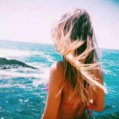 qq头像海边唯美背影女生图片(优选18张)