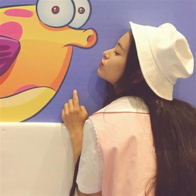 女生文艺范的微信高清头像(精选21张)