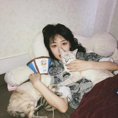 女生文艺范的微信高清头像(精选21张)