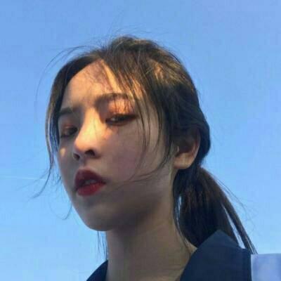 女生酷酷的图片头像(优选22张)