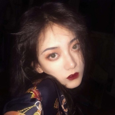 女生酷酷的图片头像(优选22张)