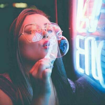 女生酷酷的图片头像(优选22张)