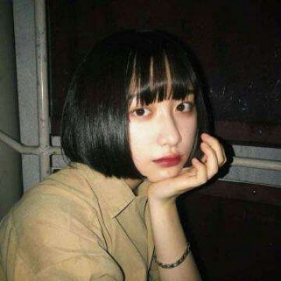 qq头像女生伤感孤独头像图片(精选22张)