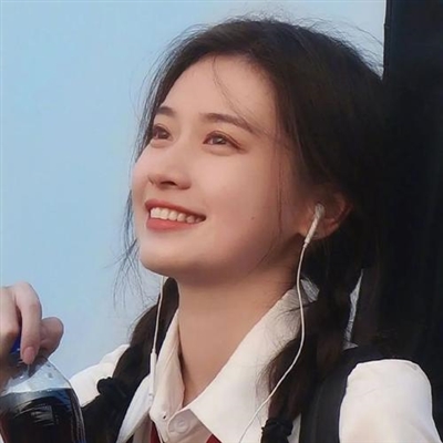 漂亮的神仙颜值优质网络女神头像图片(22张)