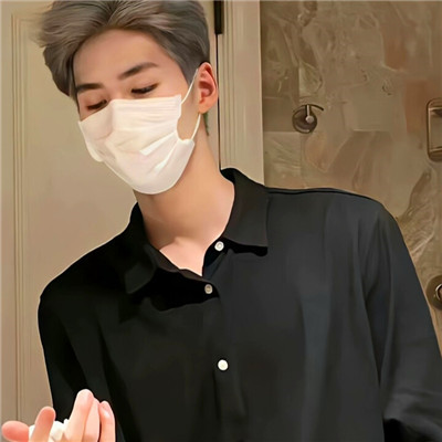 2023最火的情侣头像欧美高清图片(共20张)