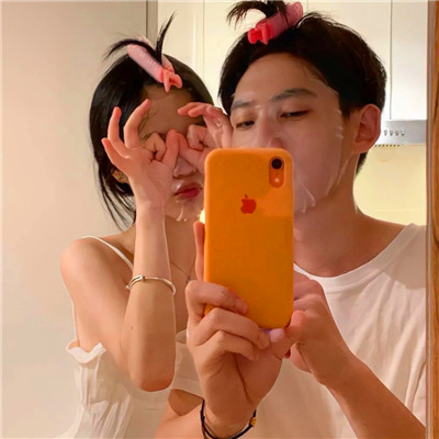 2023最火的情侣头像欧美高清图片(共20张)