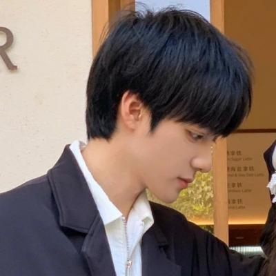 2023高冷情侣头像一男一女图片(优选20张)