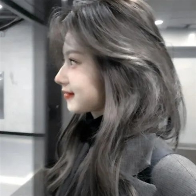 高清漂亮好看的头像酷女生现代图片(22张)