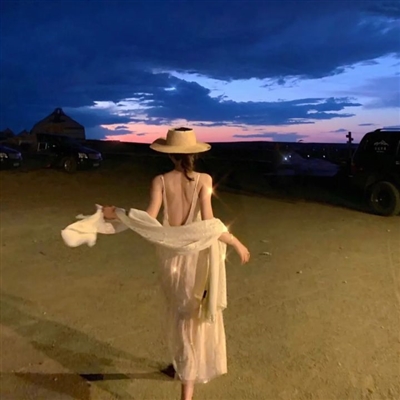 高清漂亮好看的头像酷女生现代图片(22张)