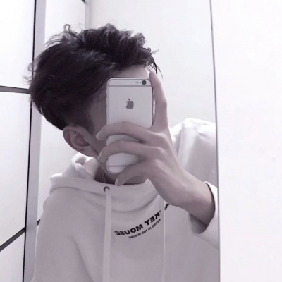 2023头像男生帅气潮流高清图片(共24张)