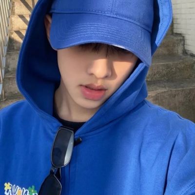 2023帅气成熟男人头像图片(精选20张)