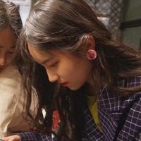 镜头前的时尚女生自拍头像大全(20张)