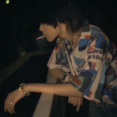 30岁到40岁的男人微信头像(18张)