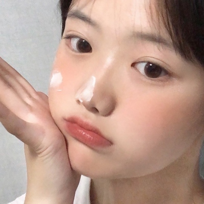 可甜可盐的欧美小姐姐头像真人(优选28张)